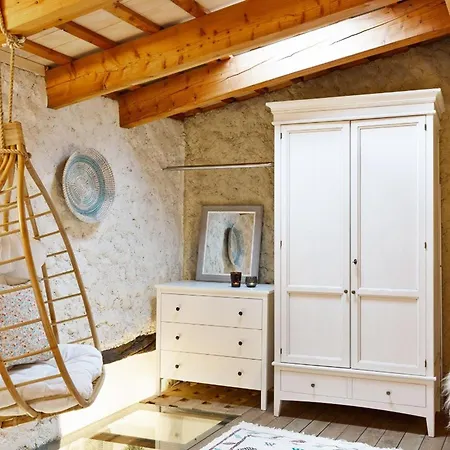 Holiday home Beautiful Stone House With Private Terrace Vilaur