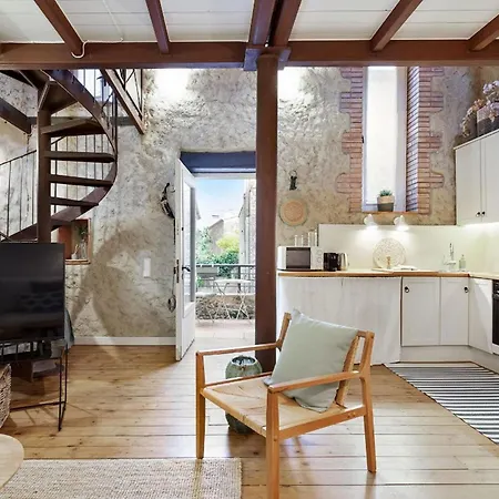 Beautiful Stone House With Private Terrace Vilaur