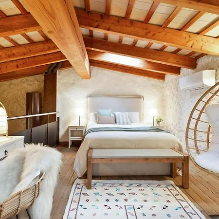 Beautiful Stone House With Private Terrace Holiday home *